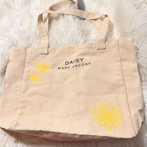 Marc Jacobs Daisy Canvas Tote Bag NWT + Matching Floral Makeup Pouch